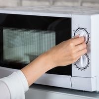 factors that determine weight of a microwave oven