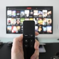how to connect iphone to lg tv