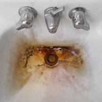 practical methods to get rust out of a sink