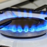 gas stove burner uneven flame issue 2022
