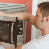 microwave wont turn off 2022 solution